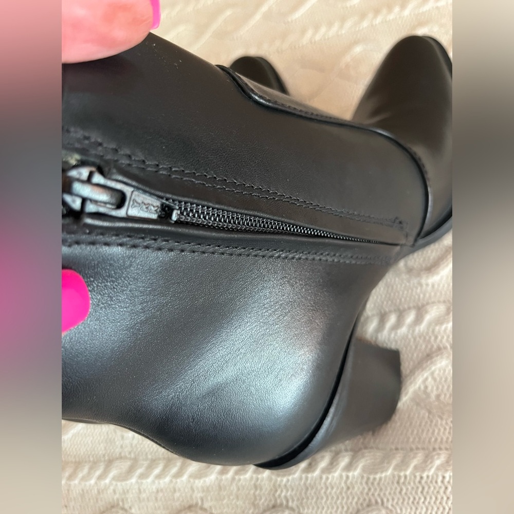 Gianni Bini Black Leather Ankle Boots Heeled Boots Designer Women’s Size 9 - Picture 10 of 11